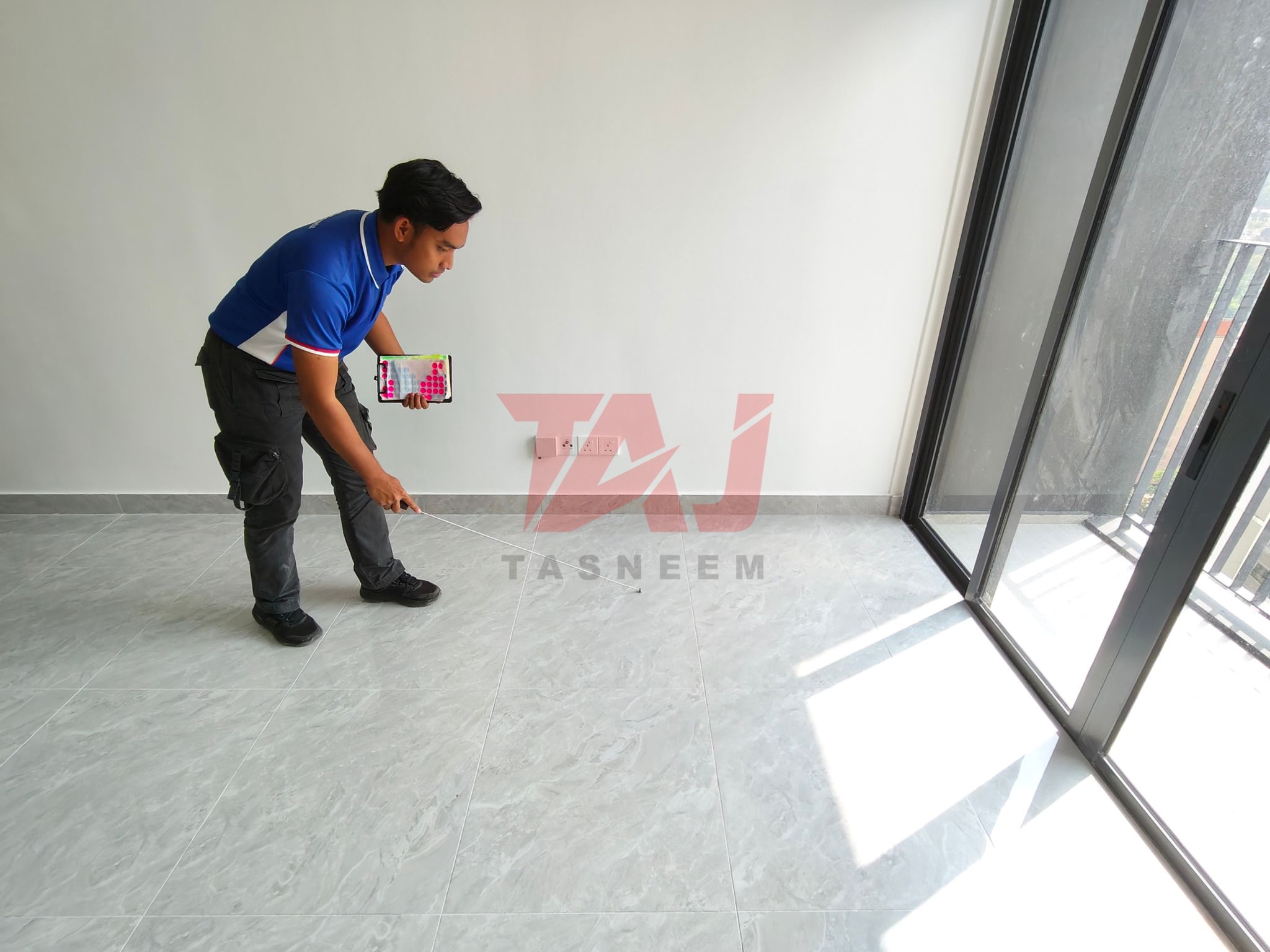 Floor defect