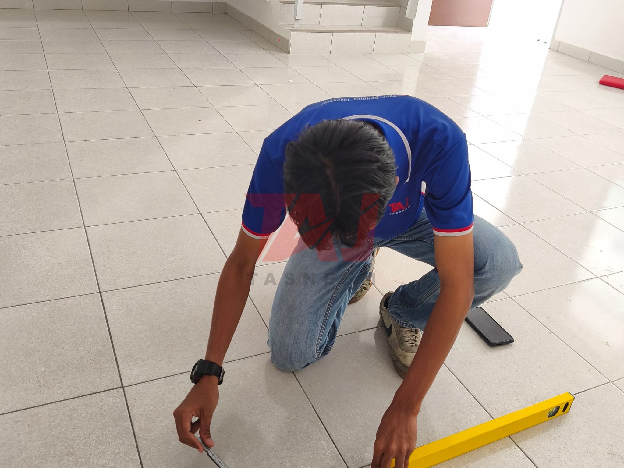 Floor defect